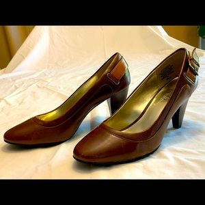Nine &Co. by Nine West leather pumps
